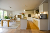 Küche - Großzügige Erdgeschosswohnung mit gemütlicher Terrasse