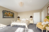 Schlafzimmer OG - `Ober-Olmer Villa´ Ein exklusives Domizil in malerischer Landschaft