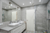 Badezimmer OG - `Ober-Olmer Villa´ Ein exklusives Domizil in malerischer Landschaft